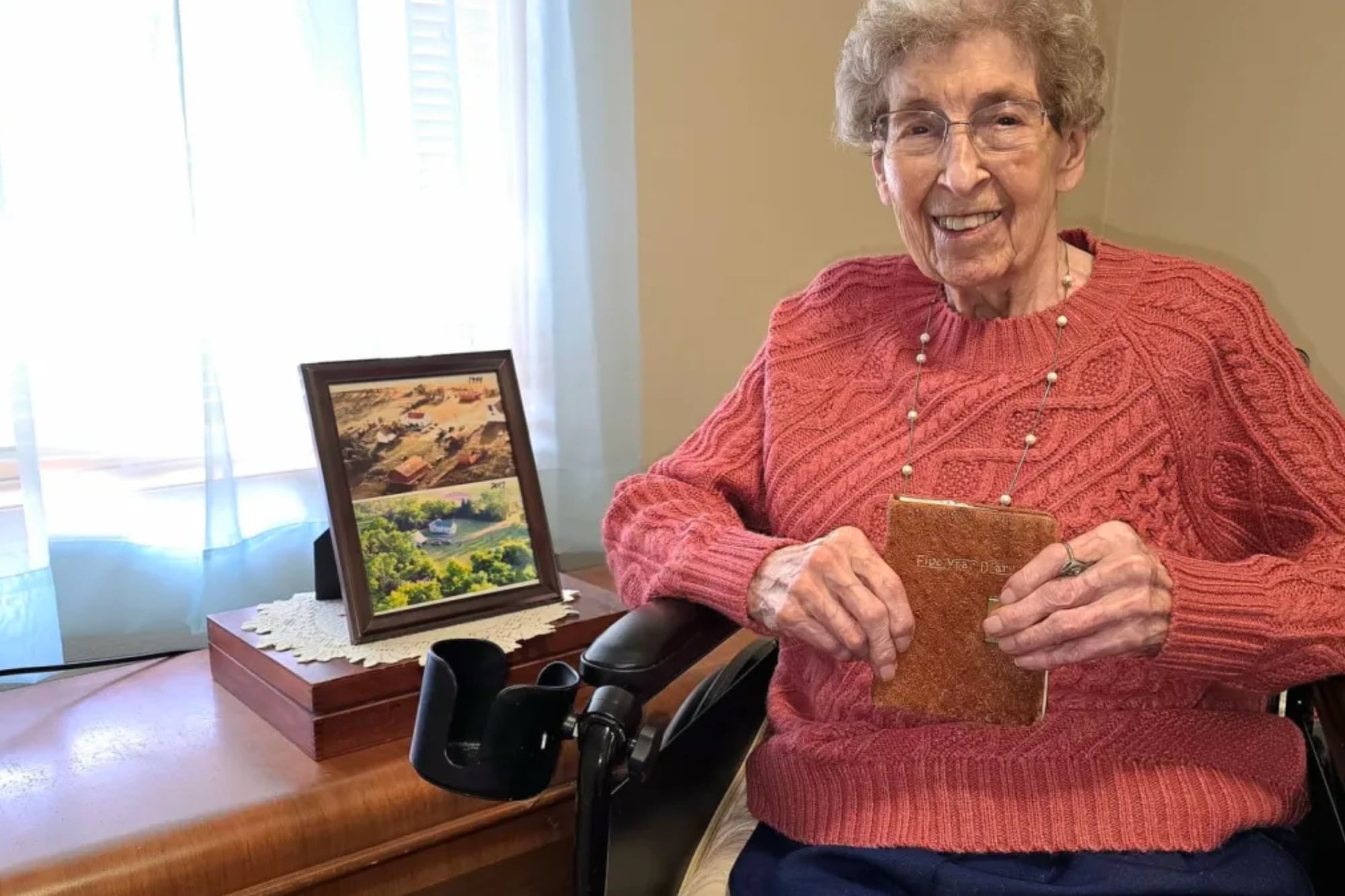 Tiene 100 años y reveló qué alimentos evita para lograr su longevidad​