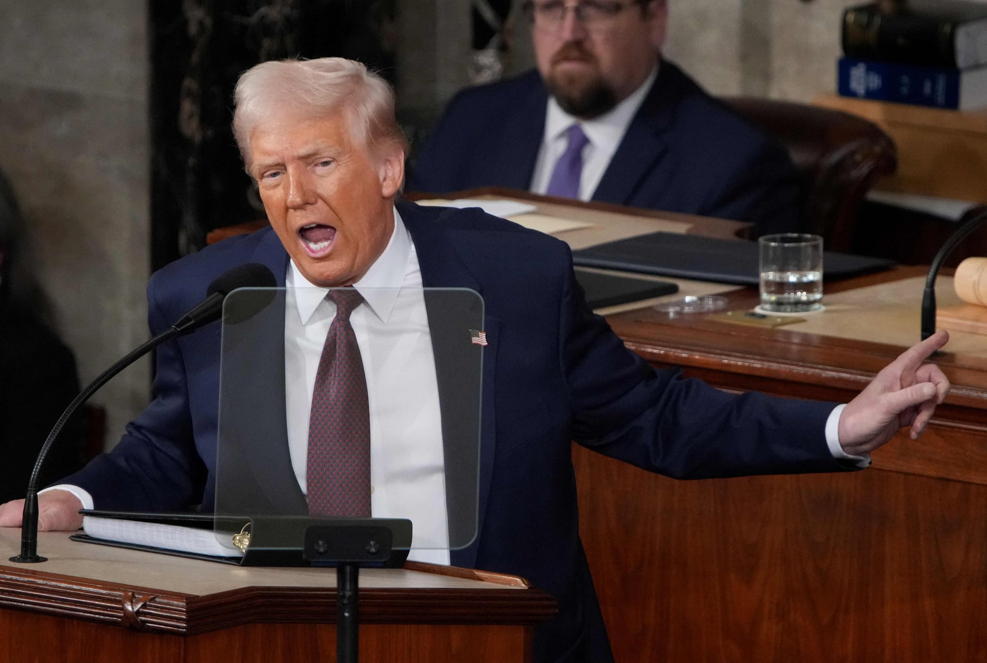 Trump reivindicó ante el Congreso su frenético comienzo de mandato con más promesas y amenazas​