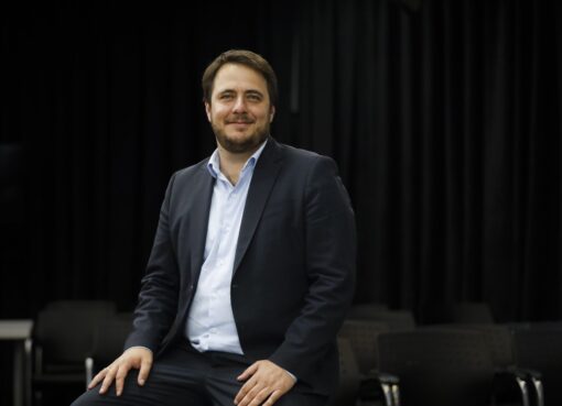 Hernán Reyes, candidato de la Coalición Cívica: “Milei se cree rey y en función de eso administra el Estado a gusto y piacere”