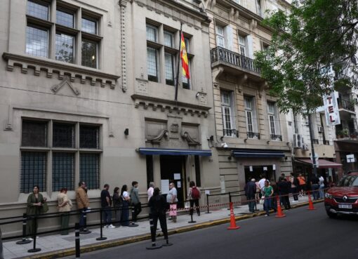 Ley de Nietos. Buenos Aires se encamina a registrar un insólito récord en medio del furor por la ciudadanía española